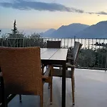Cochetto's House In *
